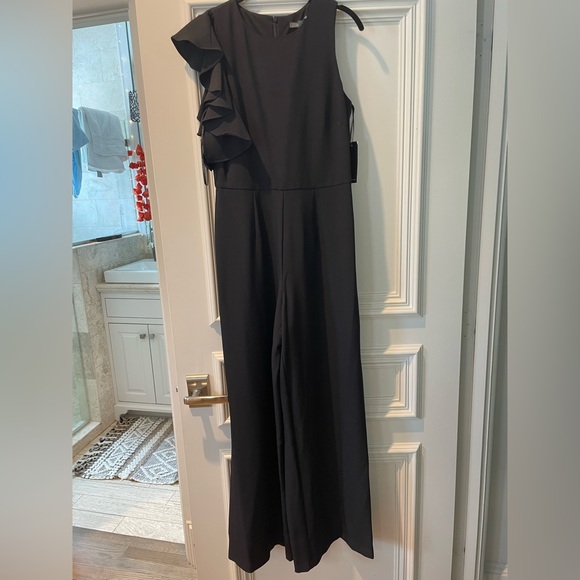 Julia Jordan Black semi formal jumpsuit with ruffle - Picture 2 of 5